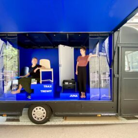 Sophie Wittman und Natalie Pichler präsentieren Möbelkollektion in Mailand